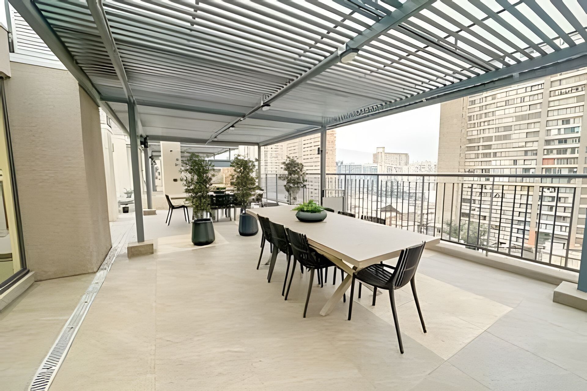 Apartamento | Restaurante al aire libre