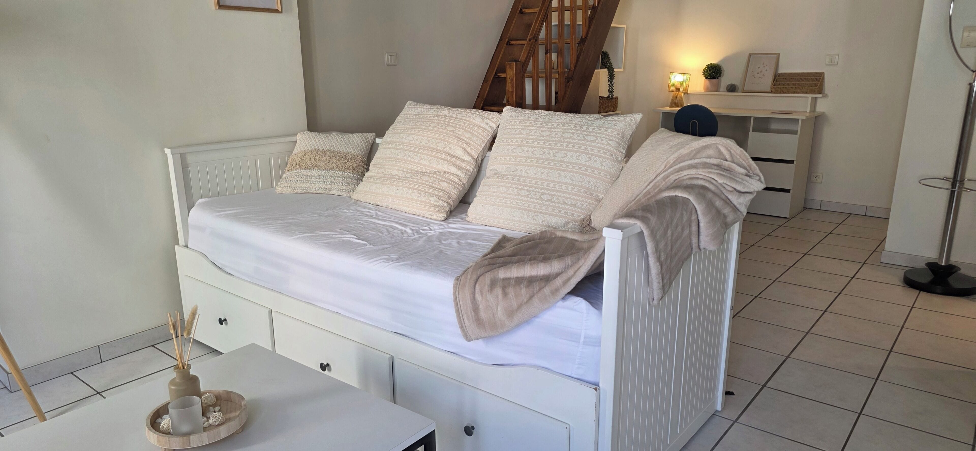 1 chambre, bureau, Wi-Fi gratuit, draps fournis