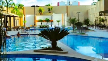 5 indoor pools