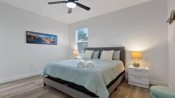 4 habitaciones, tabla de planchar con plancha, wifi y ropa de cama