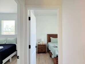 4 bedrooms, iron/ironing board, WiFi (free), bed sheets