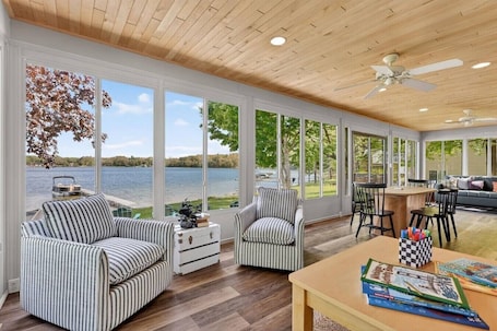 Interior. Perfect Storm: Hot Tub, Sleeps 10, Sandy Beach