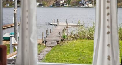 Moons Place at Lake Montcalm