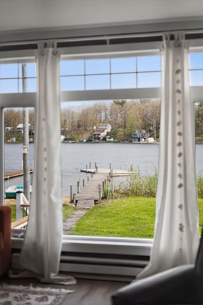 Moons Place at Lake Montcalm