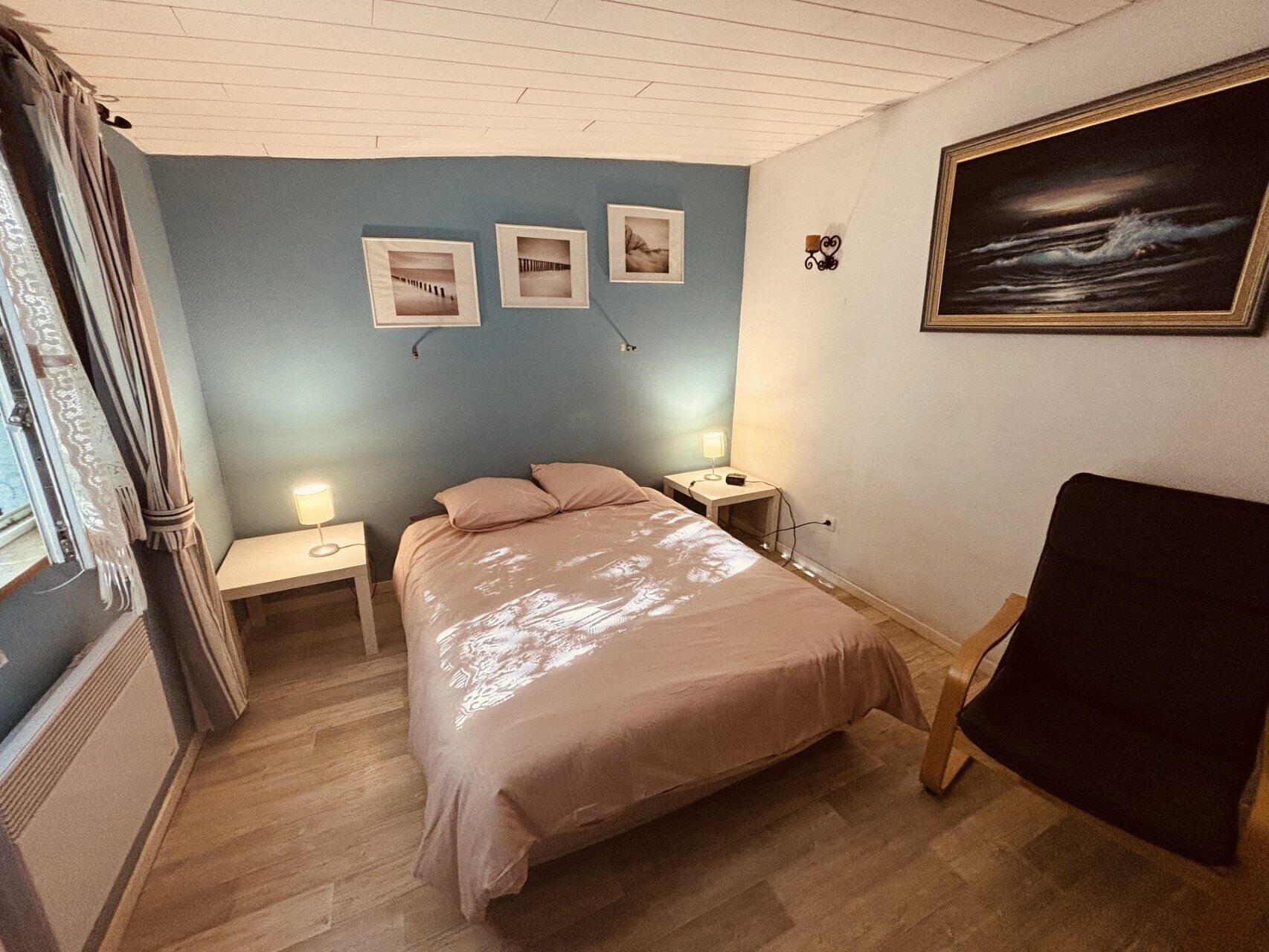 1 chambre, bureau, draps fournis