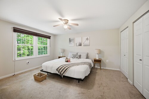 5BR - Sleeps 12 Near DC, MGM, National Harbor, Gaylord, Navy Yard