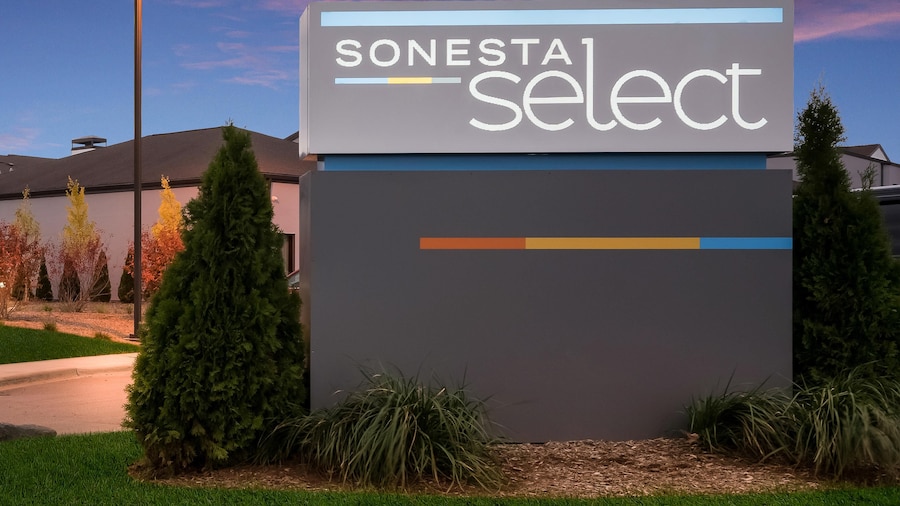 Sonesta Select Houston Iah Greenspoint