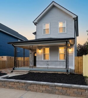 Exterior - Downtown Indy Spa Retreat (Indianapolis)