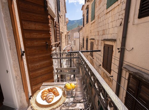 Studio Apartment with Balcony