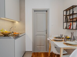 Dining - Studio Apartment with Balcony (Komiza)