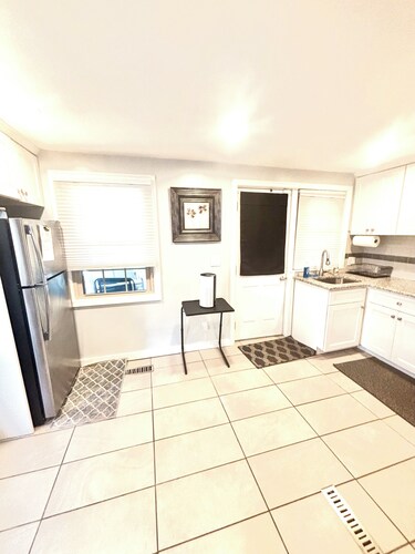 Cozy Pet Friendly House in a Quiet Neighborhood Outside the City of Wilmington