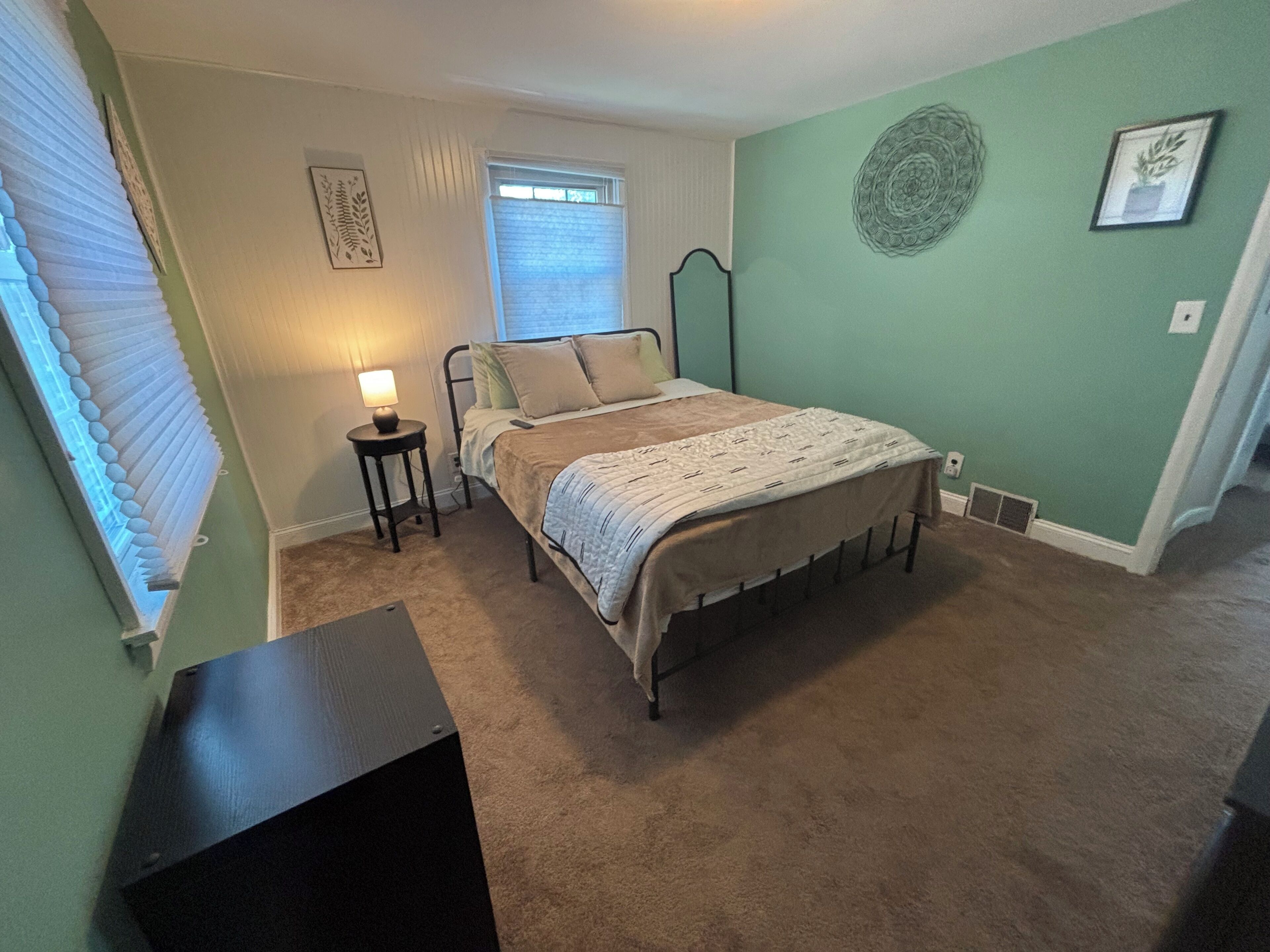 2 chambres, fer et planche à repasser, Wi-Fi gratuit, draps fournis