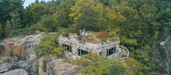 7 bed 12 bath cottage on Lake Muskoka