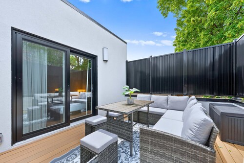The Gerrard Private Patio Near Riverdale Park