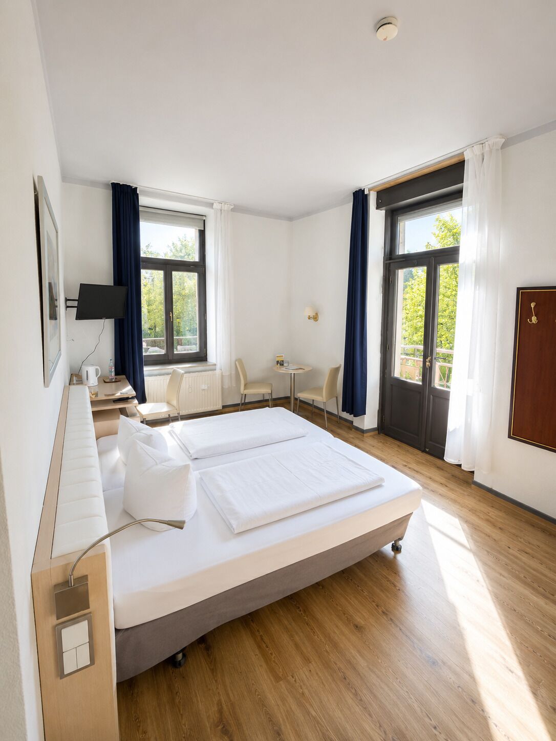 Quarto casal superior, terraço | Escrivaninha, espaço de trabalho para notebook, Wi-Fi de cortesia