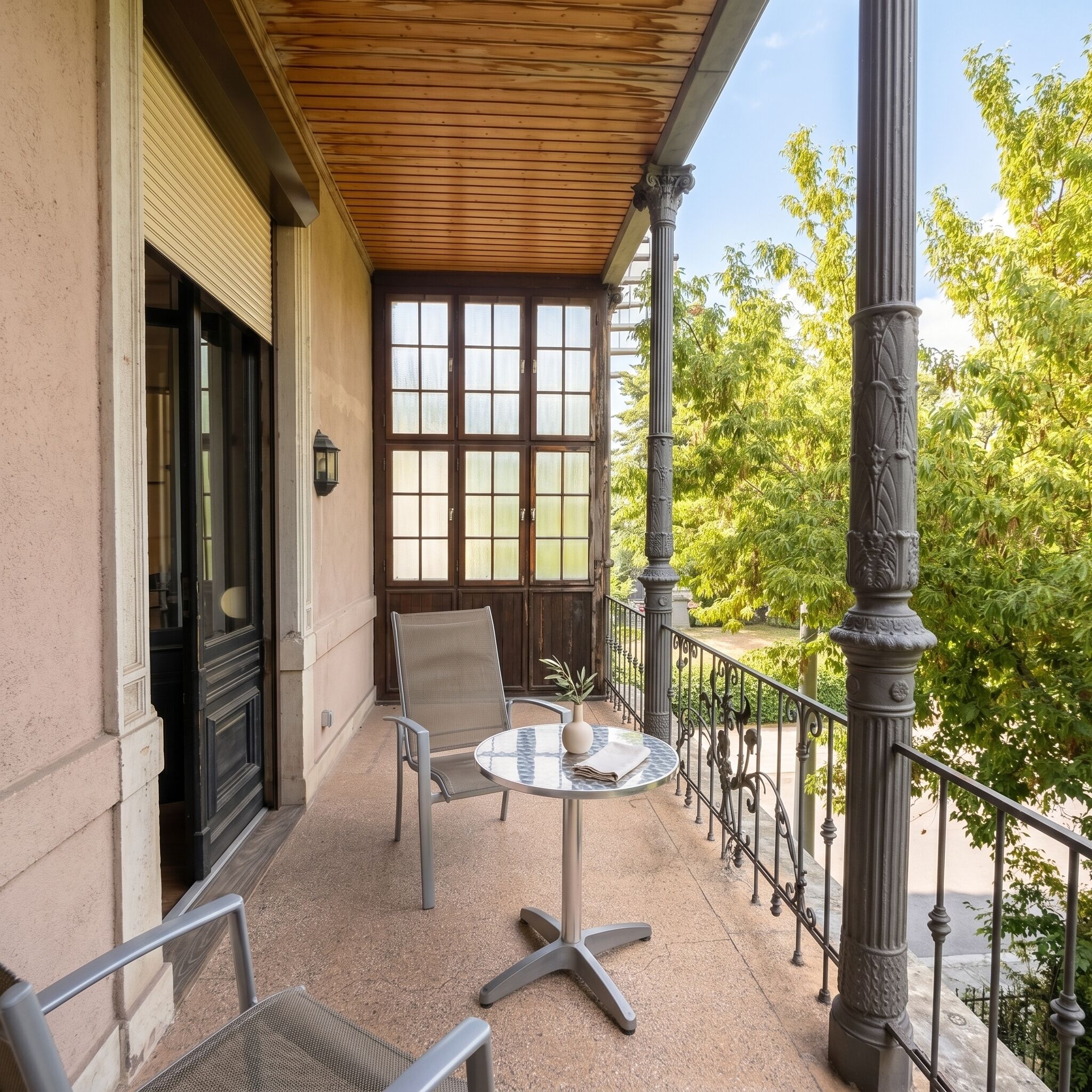 Deluxe-Doppelzimmer, 1 Doppelbett, Blick auf den Innenhof | Terrasse/Patio