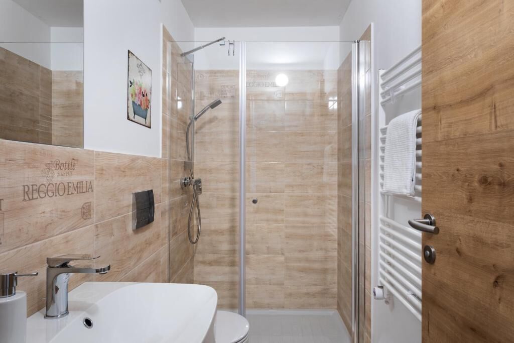 Apartment, Gartenblick | Badezimmer
