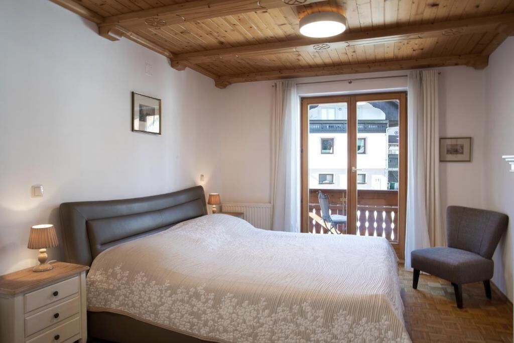 Luksus-lejlighed - balkon - udsigt til have | Pengeskab på værelset, mørklægningsgardiner, lydisolering