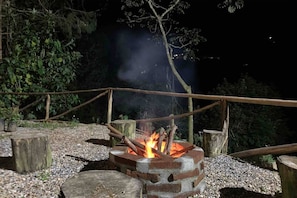 Cabin, 2 Bedrooms, Smoking, Balcony | Property grounds