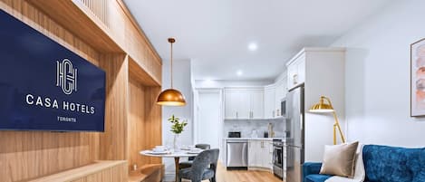 Studio (2 Bedrooms) | Front of property