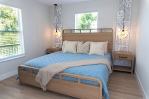 3 chambres, fer et planche à repasser, Wi-Fi, draps fournis