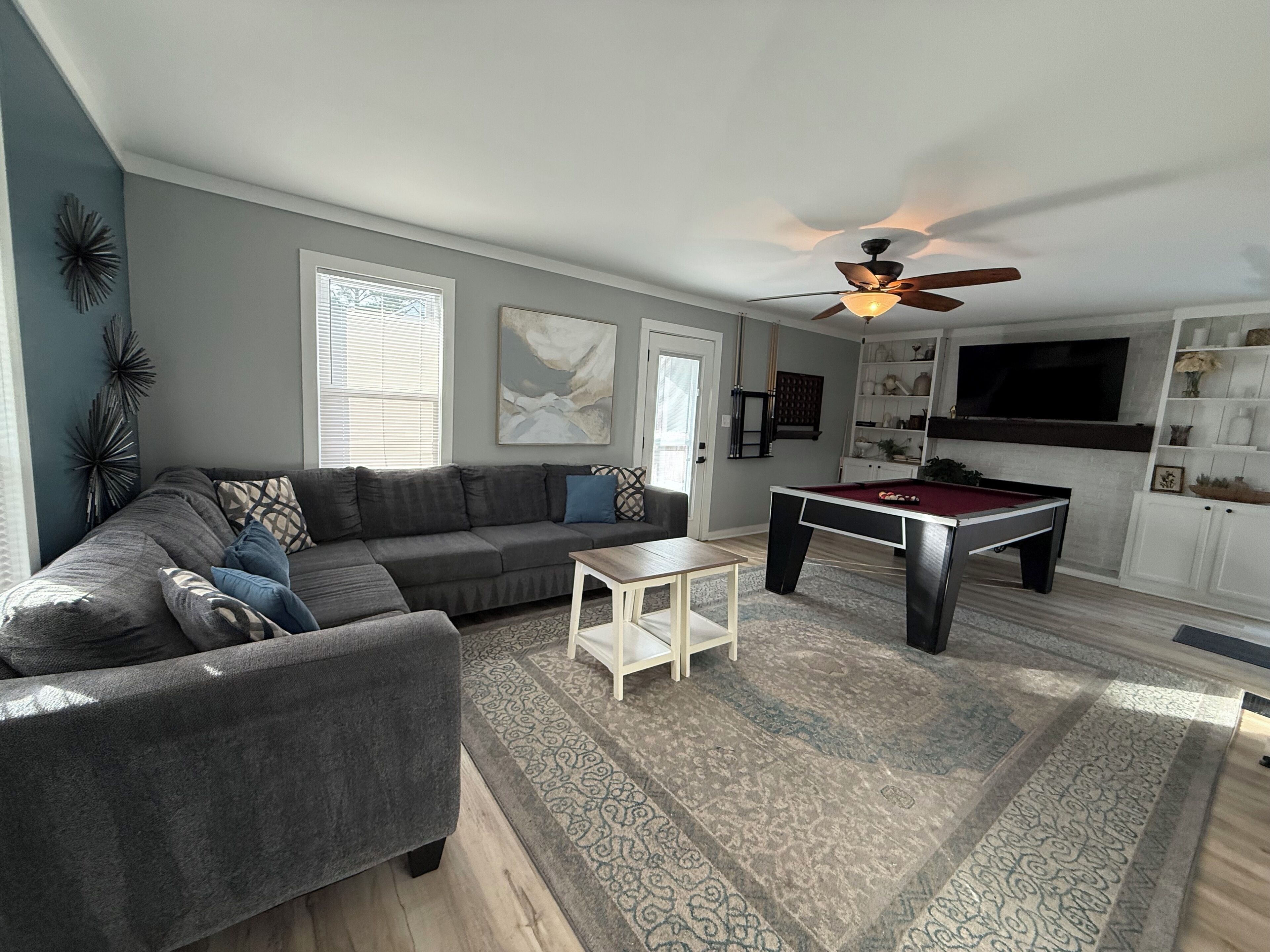 Living area. Queens place, sleeps 12