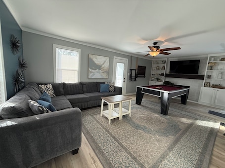 Living area. Queens place, sleeps 12