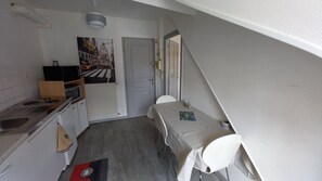 Dining - Vrbo Property (La Souterraine)