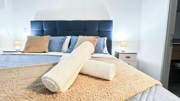 Standard Apartment, 1 King Bed with Sofa bed, Balcony | Iron/ironing board, free WiFi