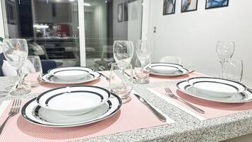 Standard Apartment, 1 King Bed with Sofa bed, Balcony | Dining