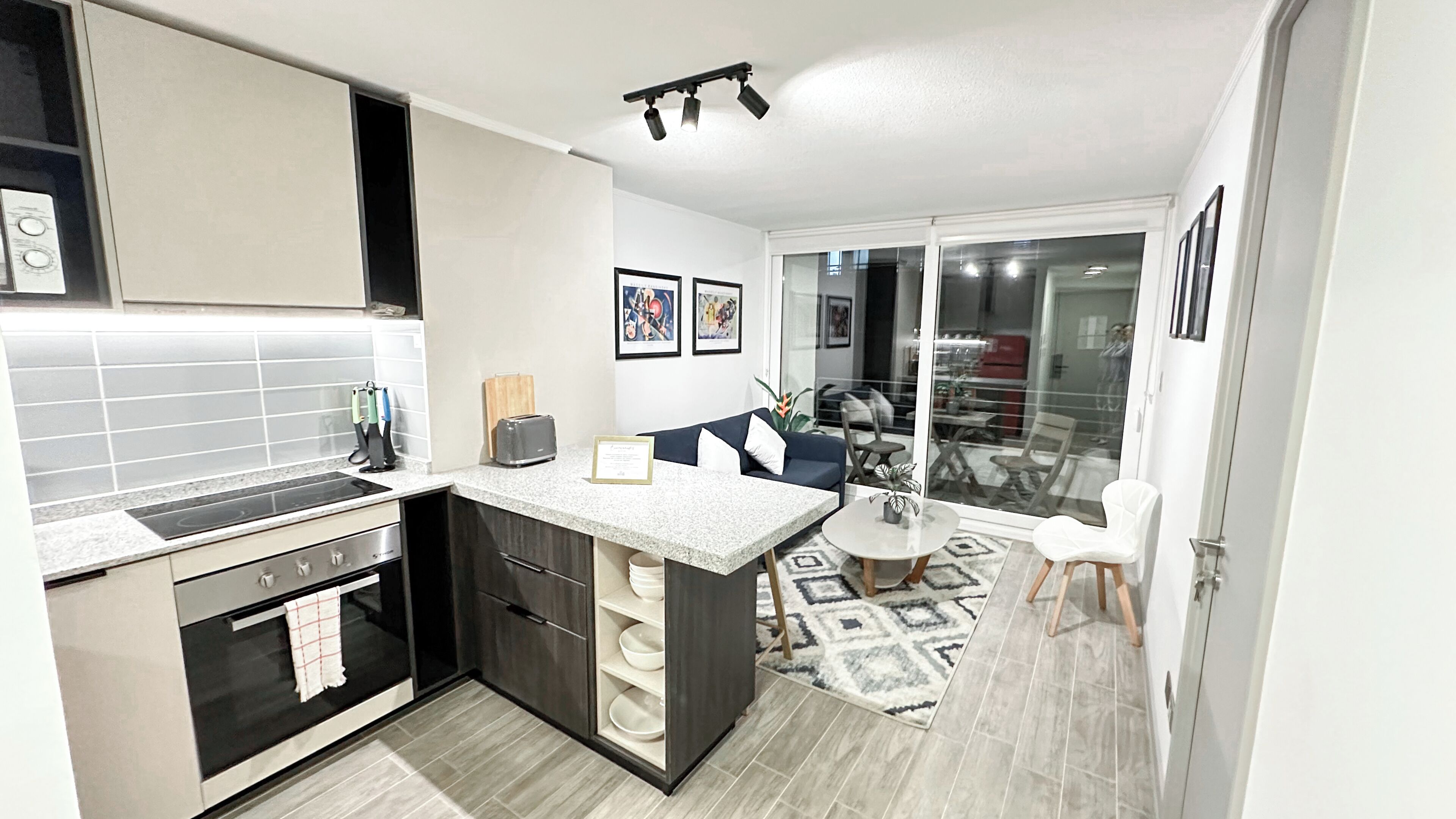 Departamento estándar, 1 cama King size y sofá cama, balcón | Cocina privada