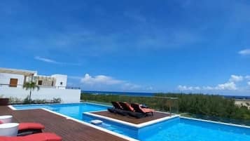 Estudio familiar | Alberca | Alberca al aire libre