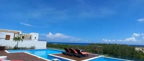Family Studio | Pool | Outdoor pool