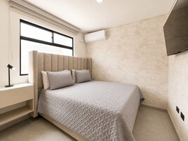 Cortinas blackout, tabla de planchar con plancha y wifi gratis 