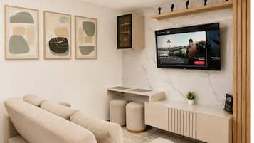 Deluxe-Apartment, Stadtblick | Verdunkelungsvorhänge, Bügeleisen/Bügelbrett, kostenloses WLAN
