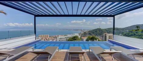 Outdoor pool, a heated pool