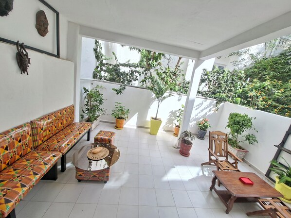 Terrace/patio - Téranga Home Cosy, 600 meters from the beach (DAKAR)