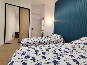 Iron/ironing board, WiFi, bed sheets - Fantastic 2-bedroom condo with AC in charming Nîmes near Station and town (Nîmes)