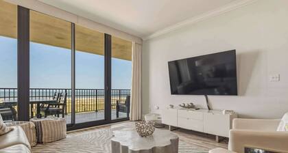 Luxury GulfFront Penthouse with Resort Amenities!