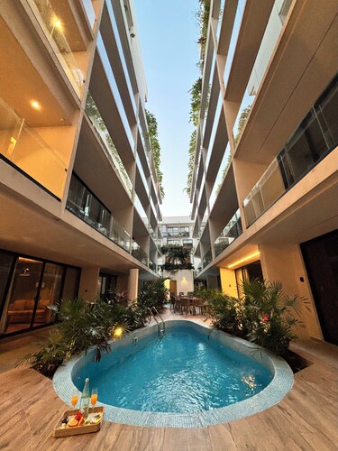 Sensai Downtown by Riviera Maya Suites 