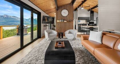 Wonders Edge | 25 Acres | Lake Views | Fire Pit