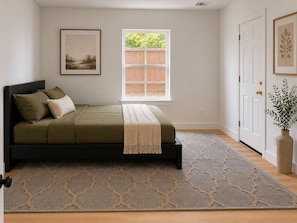 WiFi, bed sheets - 2.2 miles from AT&T Stadium. Cozy 2-bedroom condo in Arlington with AC. (Arlington)