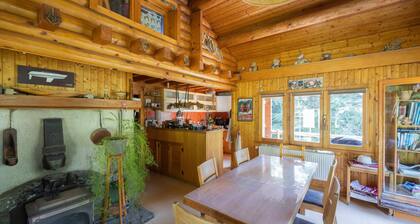 Bed and Breakfast 'Petit Chalet' with Private Terrace, Balcony and Wi-Fi