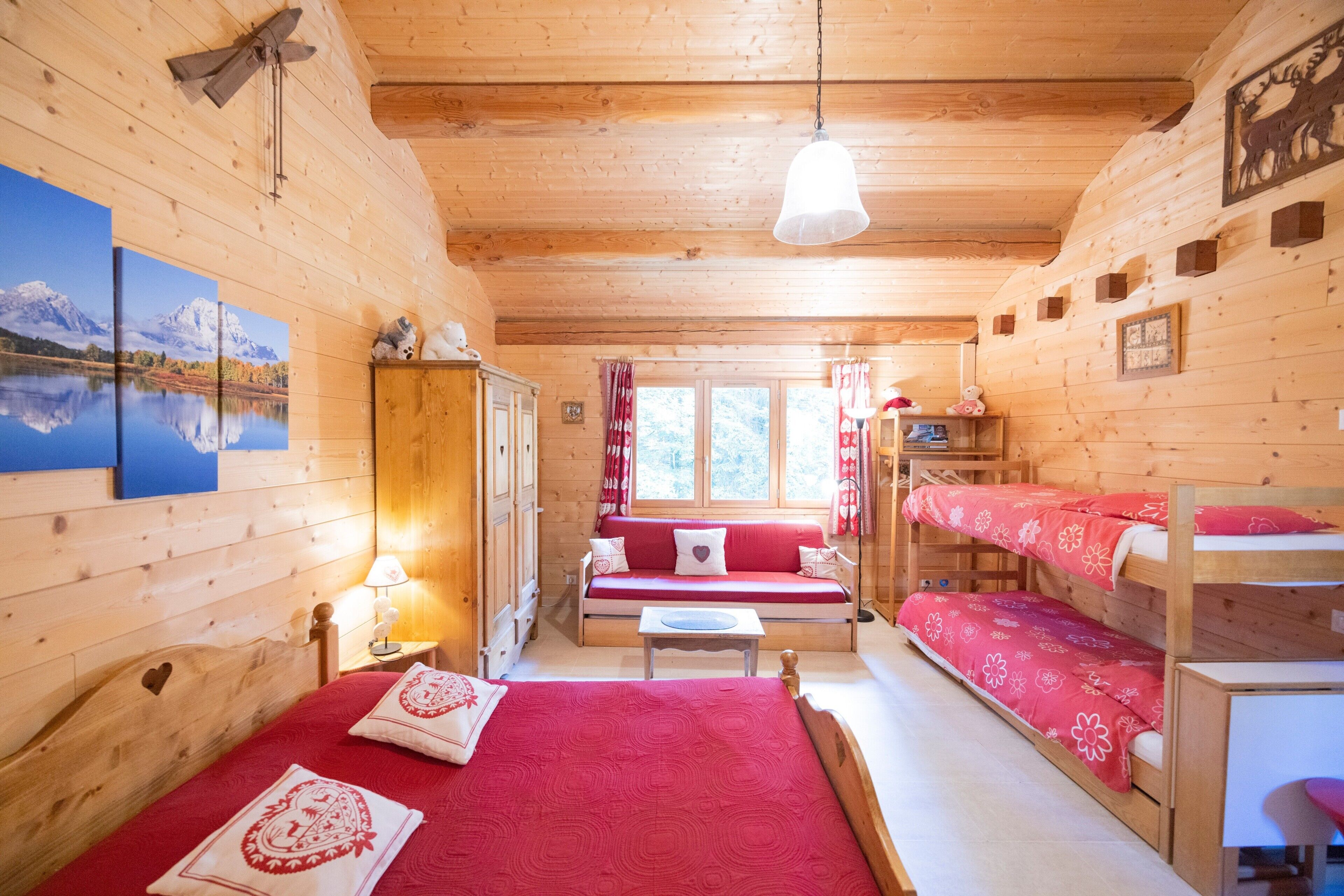 WiFi, bed sheets