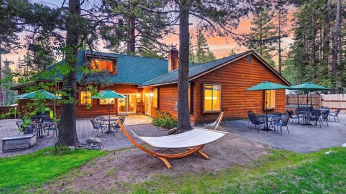 Lakesong Lodge by Avantstay Spa + Games + Patio Dining Mins to Emerald Bay + Lake