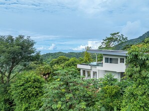 Exterior - 2 BDRM Ocean & Mountain View Villa + Infinity Pool (Uvita)