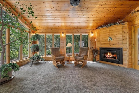 Interior. Spacious 5-bedroom House with Outdoor Spaces, Sleeps 12+