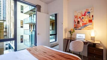 Iron/ironing board, WiFi, bed sheets