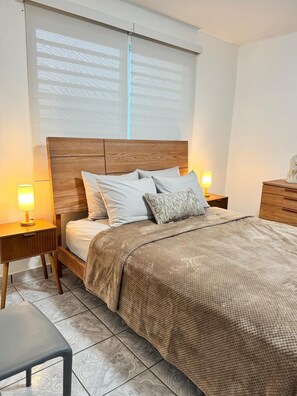 Iron/ironing board, WiFi, bed sheets - Luce Di Luna • Carolina - New Apt Near SJU Airport (Carolina)