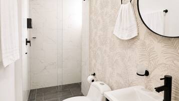 Deluxe-Apartment | Badezimmer